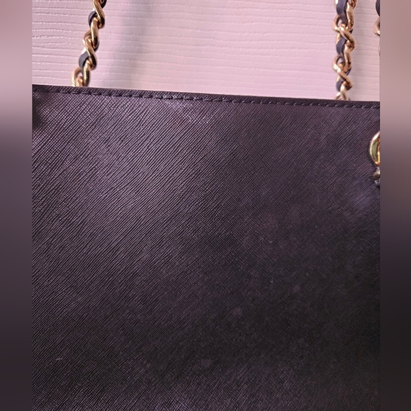 Michael Kors Black Leather Savannah Shoulder Bag - Picture 14 of 16